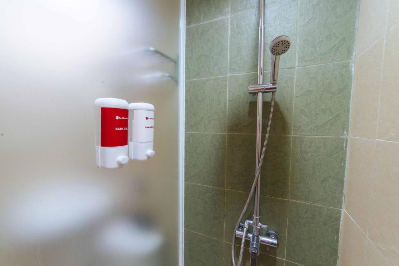 فندق Reddoorz Premium @ The Ritz Garden Oases Davao City المظهر الخارجي الصورة