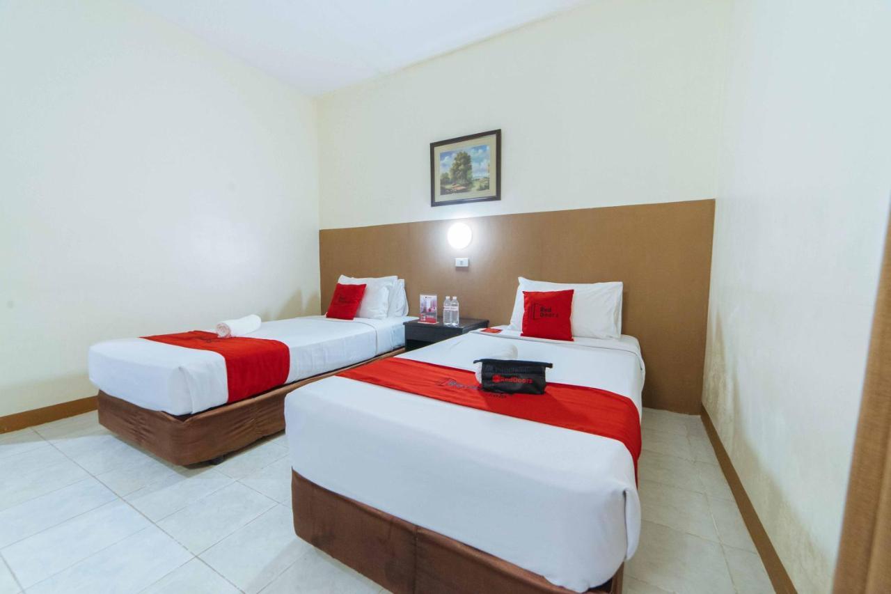 فندق Reddoorz Premium @ The Ritz Garden Oases Davao City المظهر الخارجي الصورة