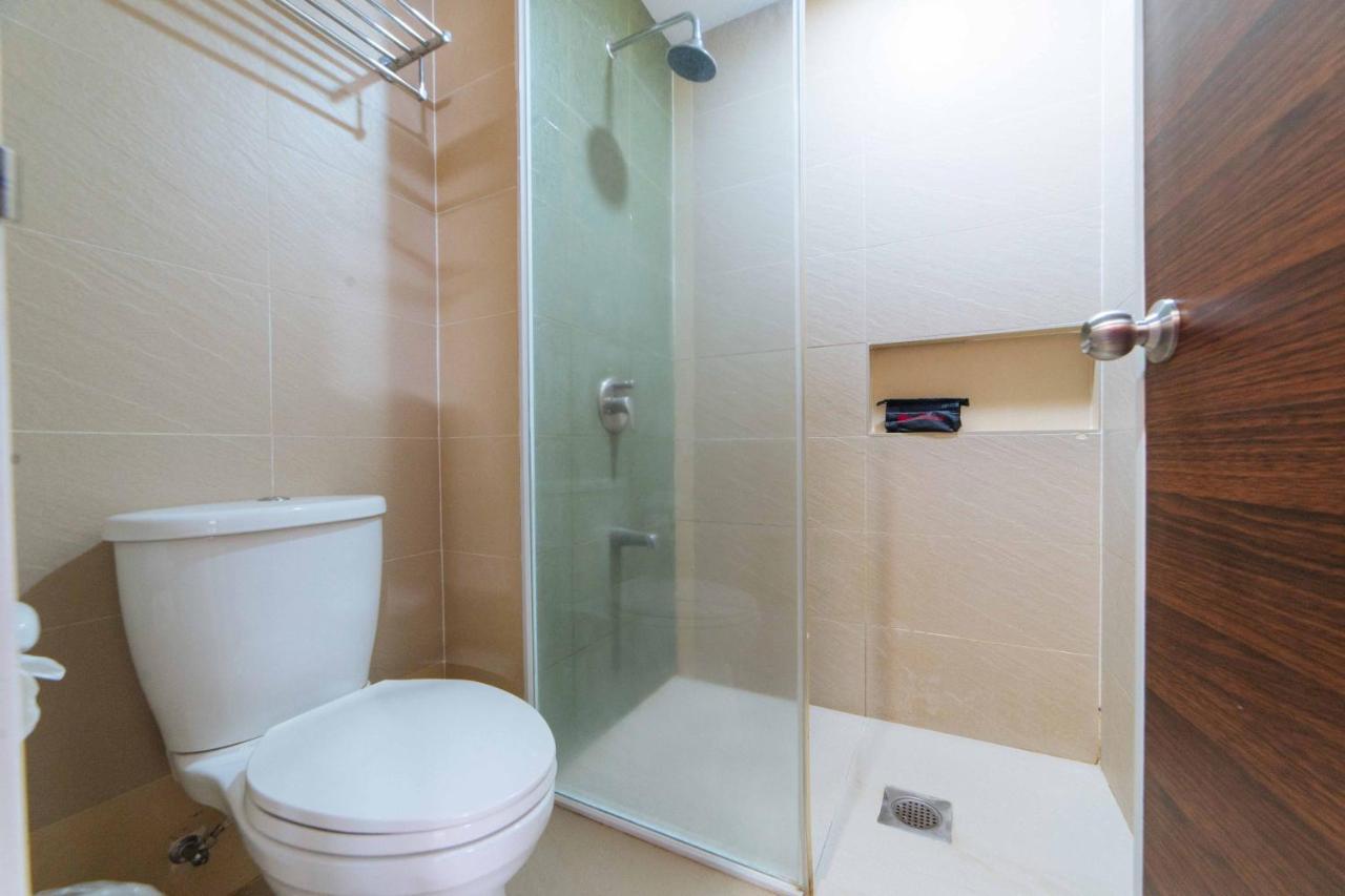فندق Reddoorz Premium @ The Ritz Garden Oases Davao City المظهر الخارجي الصورة