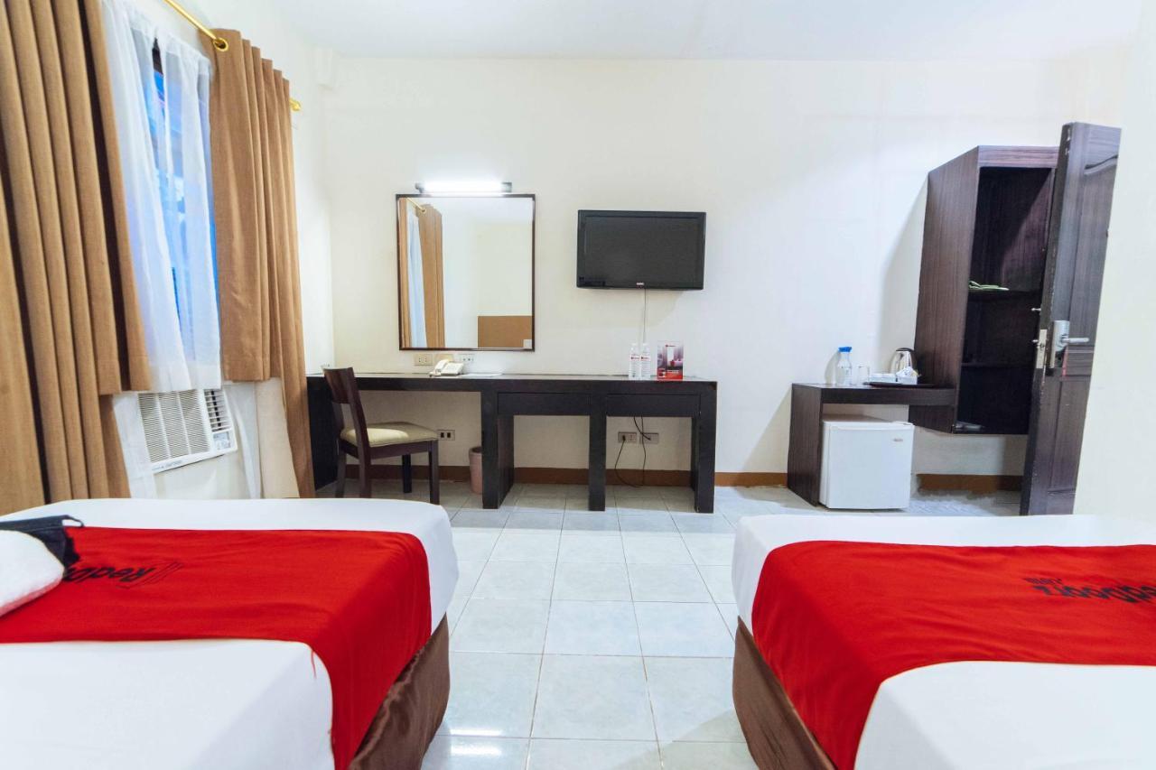 فندق Reddoorz Premium @ The Ritz Garden Oases Davao City المظهر الخارجي الصورة