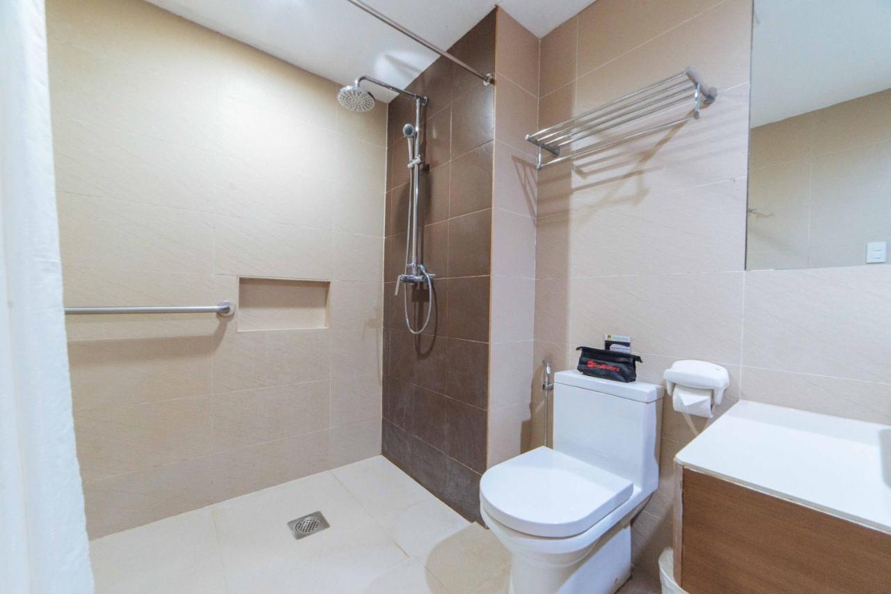 فندق Reddoorz Premium @ The Ritz Garden Oases Davao City الغرفة الصورة