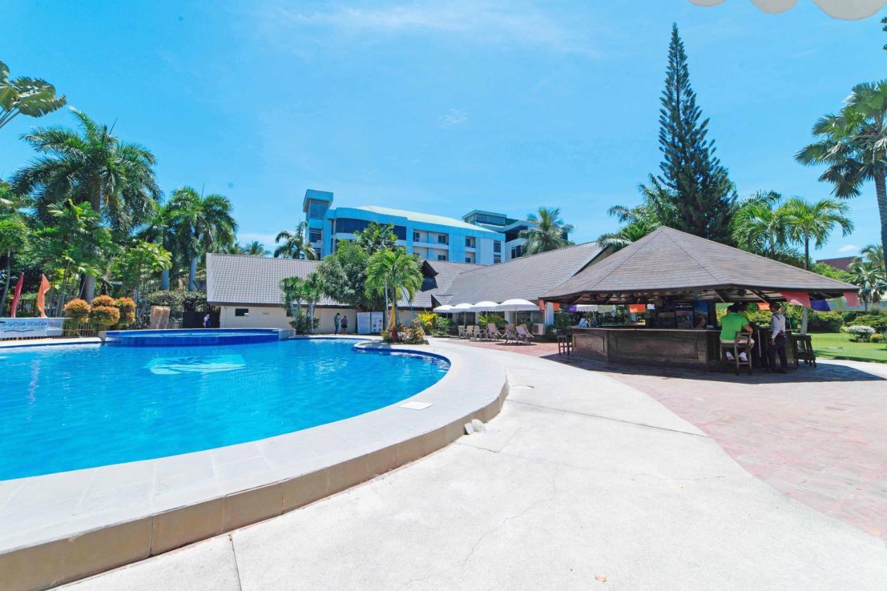 فندق Reddoorz Premium @ The Ritz Garden Oases Davao City المظهر الخارجي الصورة