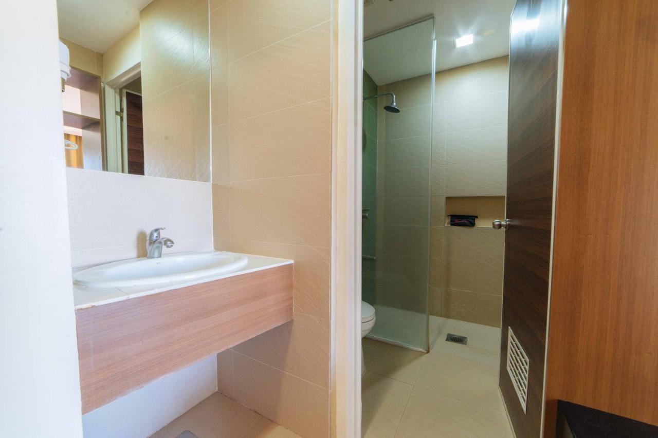 فندق Reddoorz Premium @ The Ritz Garden Oases Davao City المظهر الخارجي الصورة