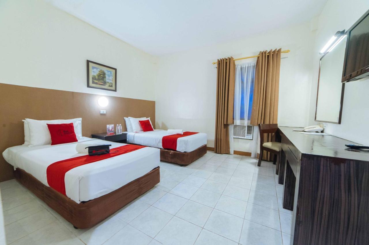فندق Reddoorz Premium @ The Ritz Garden Oases Davao City المظهر الخارجي الصورة