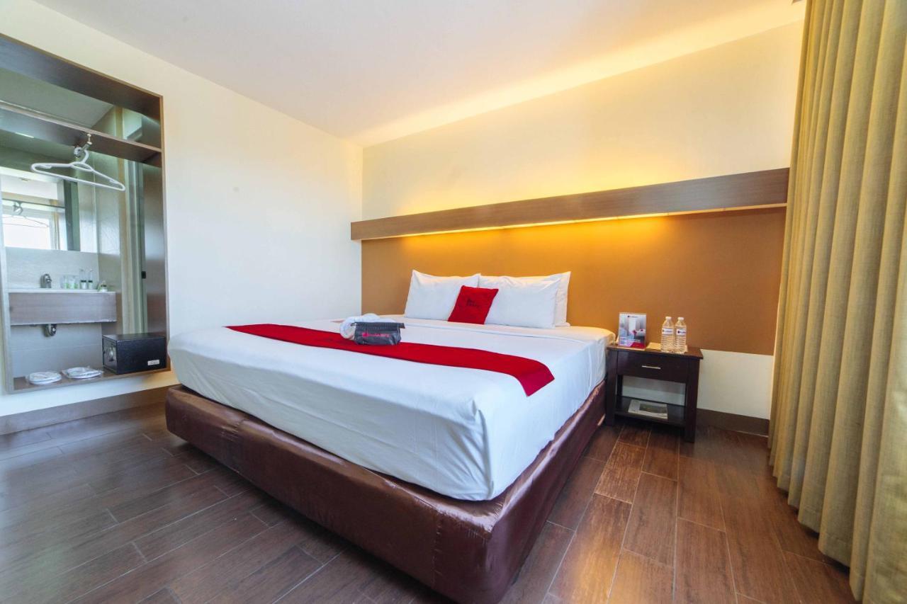 فندق Reddoorz Premium @ The Ritz Garden Oases Davao City المظهر الخارجي الصورة