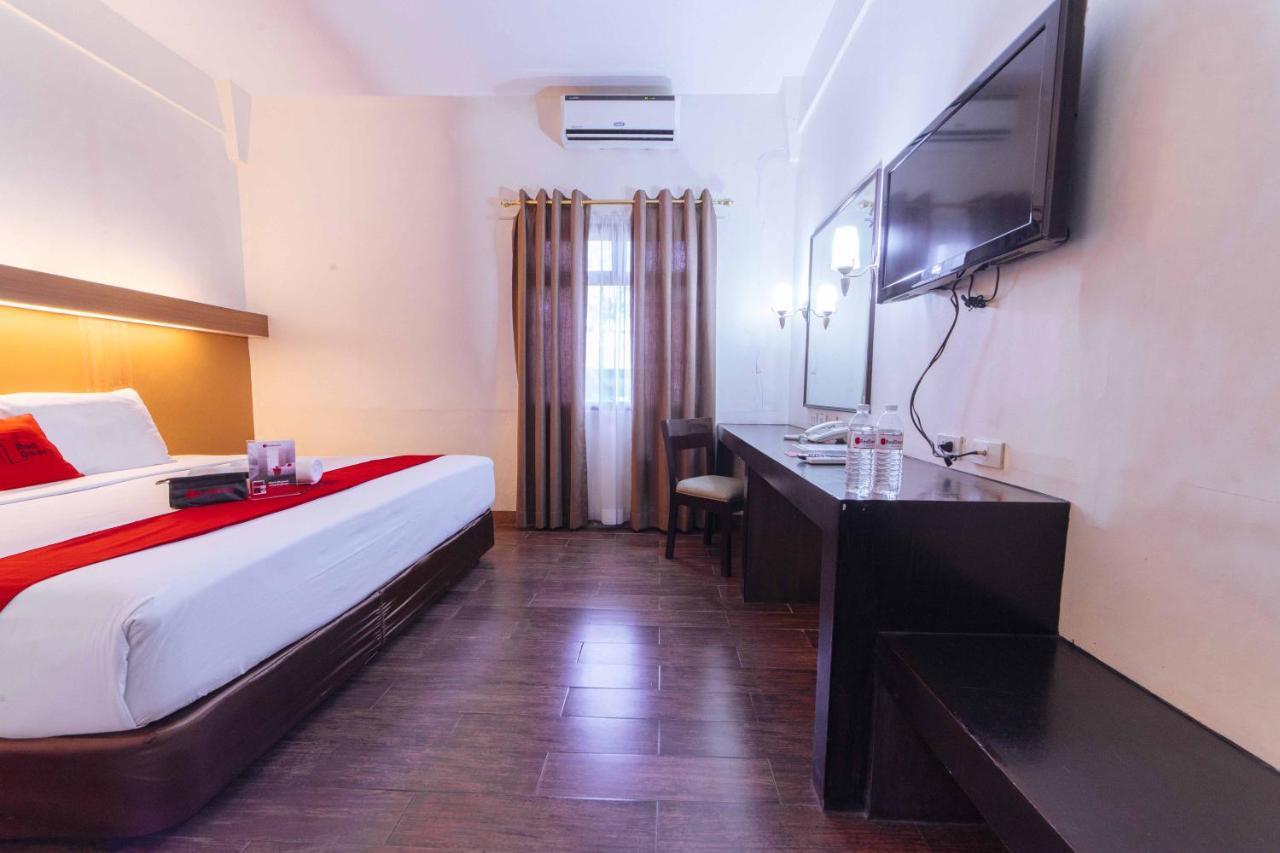 فندق Reddoorz Premium @ The Ritz Garden Oases Davao City المظهر الخارجي الصورة
