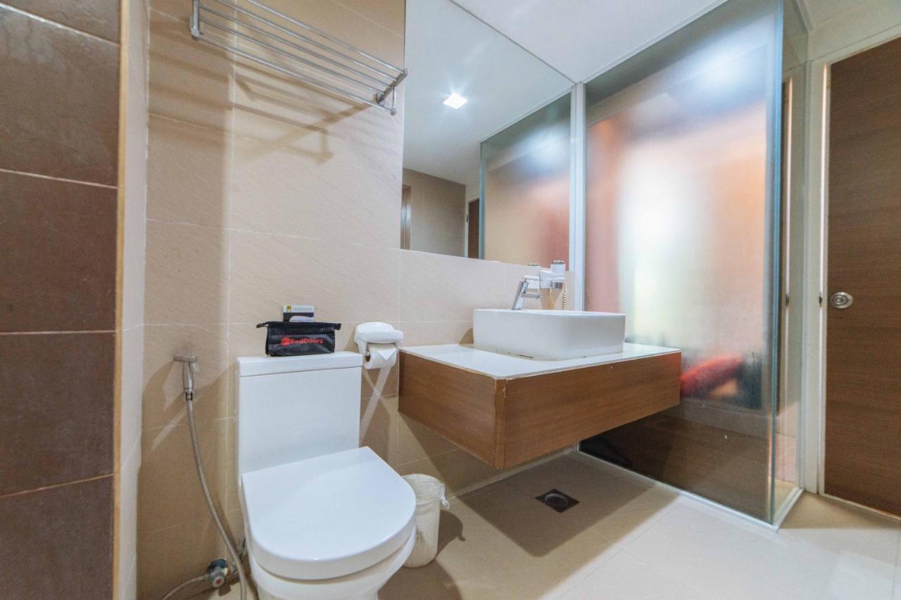 فندق Reddoorz Premium @ The Ritz Garden Oases Davao City المظهر الخارجي الصورة